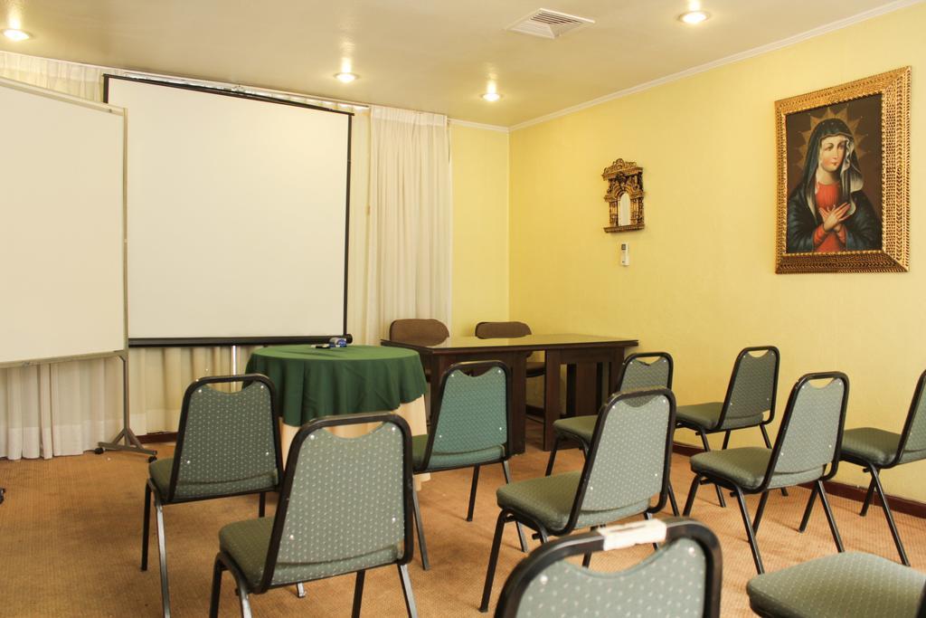 Hotel Alcala Del Rio ซานติอาโก ภายนอก รูปภาพ