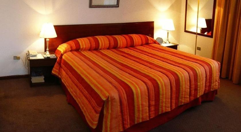 Hotel Alcala Del Rio ซานติอาโก ภายนอก รูปภาพ
